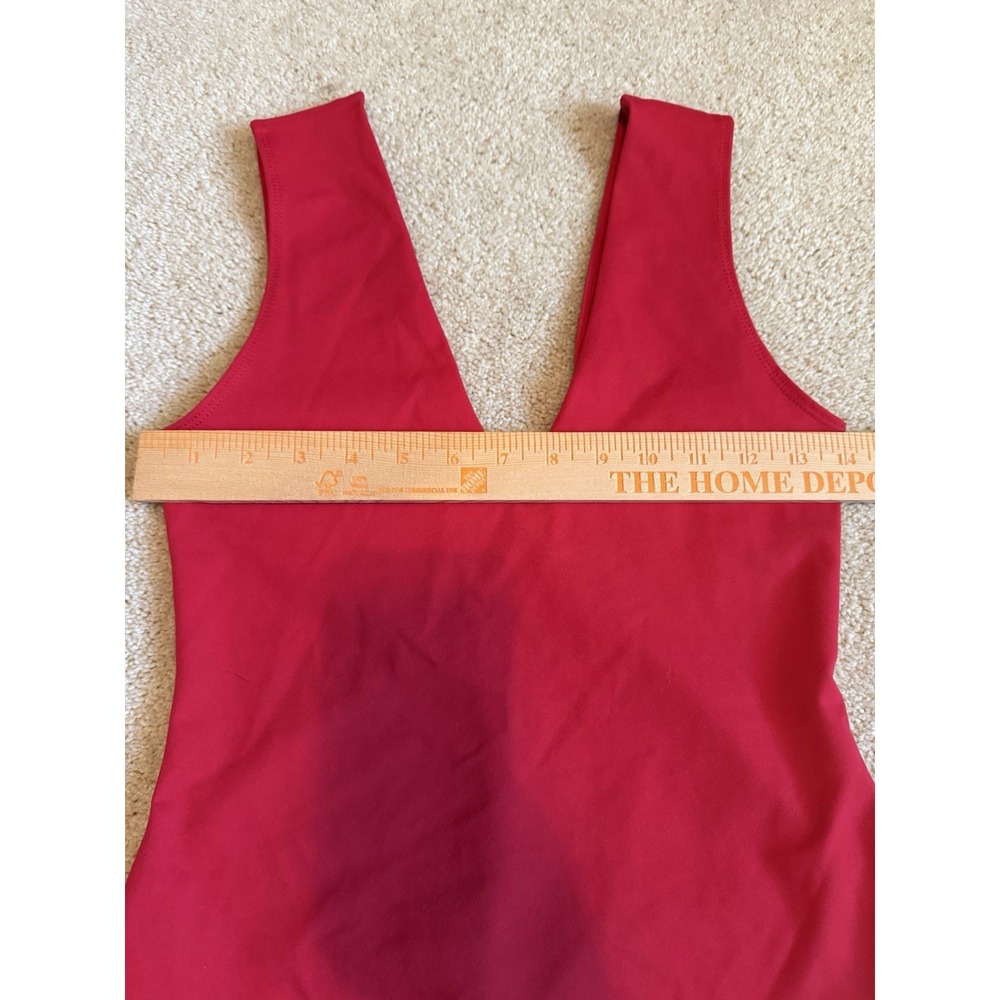 NWT Free People Keep It Sleek Duo Bodysuit Sleeveless Plunge Pointsetta Sz Small - Picture 8 of 8